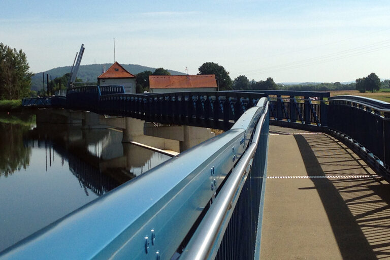 wahrscheinlich längste Aluminiumbrücke der Welt in Coburg